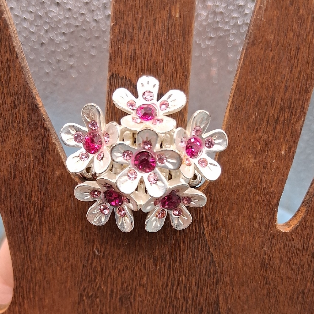 Floral Pink Gemstone and Silvertoned Ring